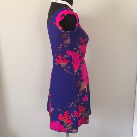 Floral dress - Picture 2 of 4